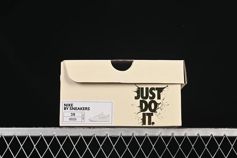 All categories Nk SB Dunk Series Nk SB Dunk Low High-end customized low-top sneakers Nike SB Dunk Low "Just Do It" Anniversary high-end customized low-top casual sneakers WB0510-067